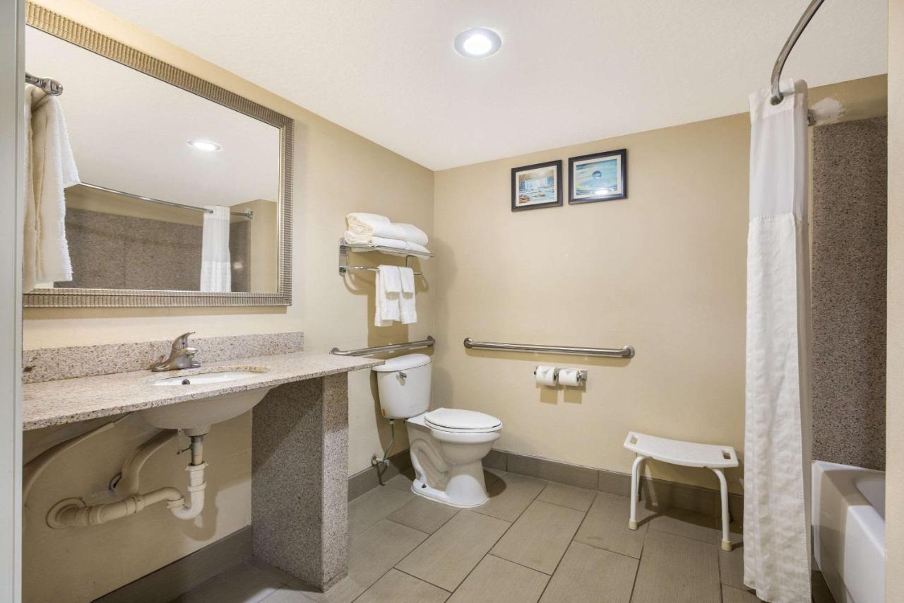 Comfort Suites Forsyth Near I-75 Bagian luar foto