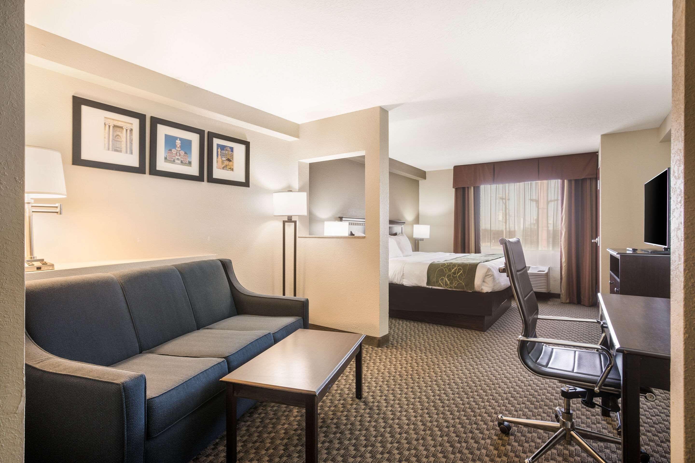 Comfort Suites Forsyth Near I-75 Bagian luar foto