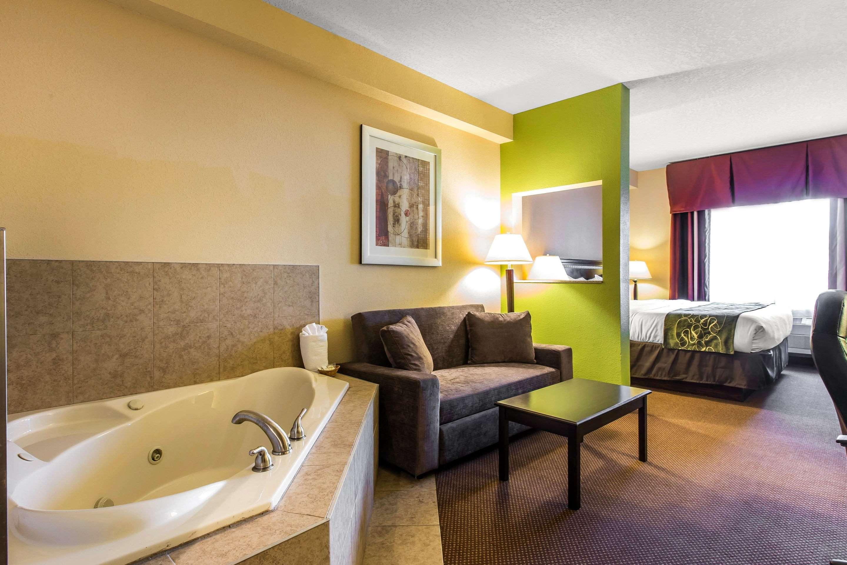 Comfort Suites Forsyth Near I-75 Bagian luar foto